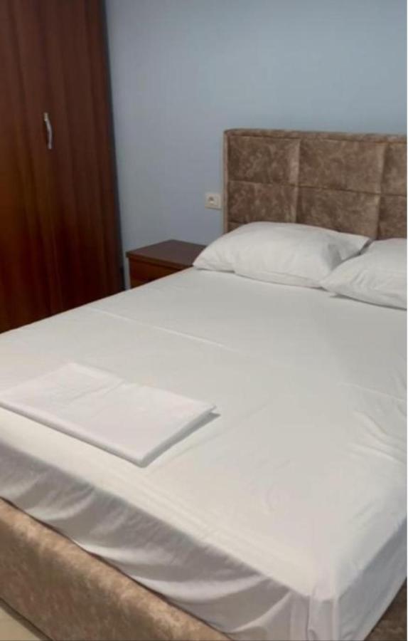 Guest House Andersoni Dhoma Plazhi Andersoni Shen Ded Gjoni Eksteriør billede